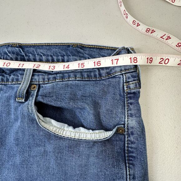 Mens Levi's 505 Straight Leg Jeans Blue Medium Wash Denim Pants sz 38x30 Classic - Picture 3 of 14